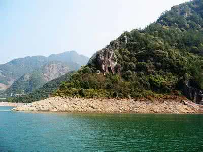 中国佛教的四大名山 中国名山博览珍藏版1