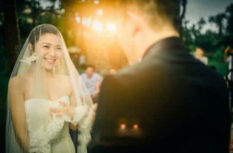 幽默农村婚礼主持词 幽默风趣婚礼主持词