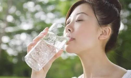 吃西瓜上火还是败火 图说：冬季易上火  |  不花钱的败火方  浇灭体内的三把火