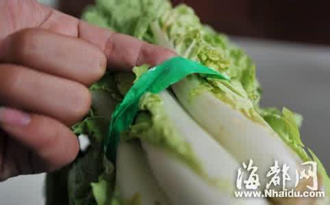 蔬菜捆扎胶带 担心房价下跌遭批 胶带捆蔬菜市民担心有“毒” 部门称违规行为