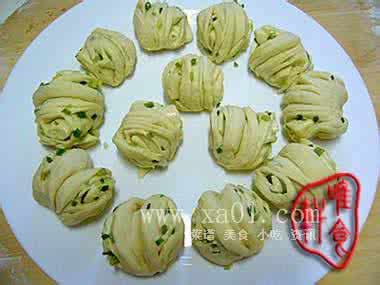 花卷的拧法家常做法 花卷好吃 花卷的做法,花卷怎么做好吃,花卷的家常做法