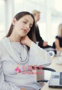 鼠标手 拒绝鼠标手屏幕脸 白领七大职业病教你逐个击破