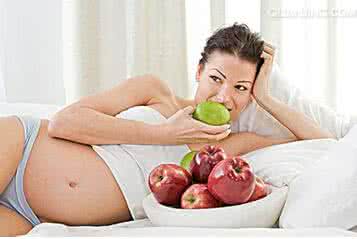 孕妇吃苹果的大禁忌 孕妇吃苹果的好处 孕妇吃苹果的8大好处3大禁忌