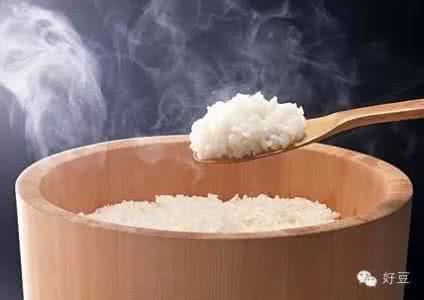 米饭配什么炒菜好吃 让米饭好吃100倍的绝招+炒菜油不溅秘籍，主妇都不一定知道