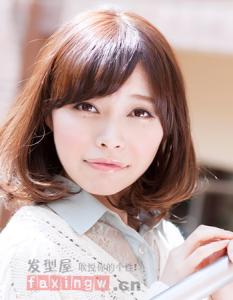2017流行什么发型颜色 方脸女生发型设计 轻松修颜不失甜美
