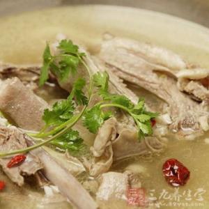 滋补羊肉汤的做法大全 羊肉汤的做法 滋补肉汤简单易做