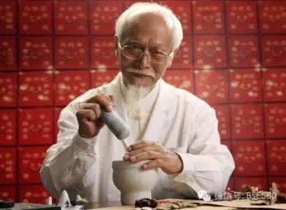 老中医说只用清水洗脸 老中医说只用清水洗脸 老中医讲述52年不感冒的秘密！原来是洗脸之后这样做