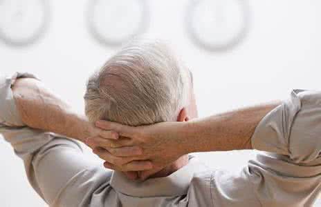 情感脆弱 老年人情感脆弱 这4个时间段,心脏最脆弱!家有老人的一定要知道!