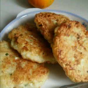 煎蛋饼的做法 煎米饼 蛋香煎米饼的做法,蛋香煎米饼怎么做好吃,蛋香煎米饼的家常做法