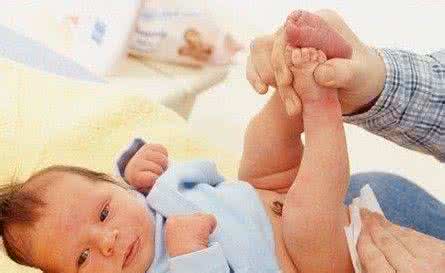 预防尿布疹 宝宝尿布疹怎么办 专家告知尿布疹的预防和治疗