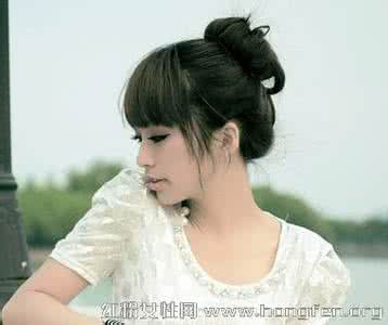 怎么绑丸子头 直发 给直发换个好心情 绑个甜美花苞头