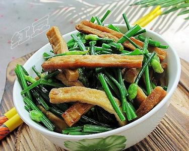韭菜炒河虾的做法 尖椒干豆腐的做法 韭菜炒河虾的做法