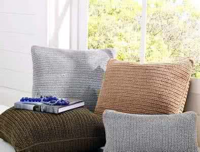 毛线编织沙发靠垫图解 毛线靠垫的编织方法 靠垫的使用方法和选择