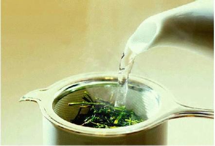 喝茶有益健康 喝茶好 吃茶更有益