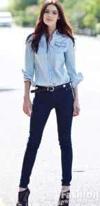 男牛仔衬衫配什么裤子 牛仔衬衫搭配什么颜色裤子