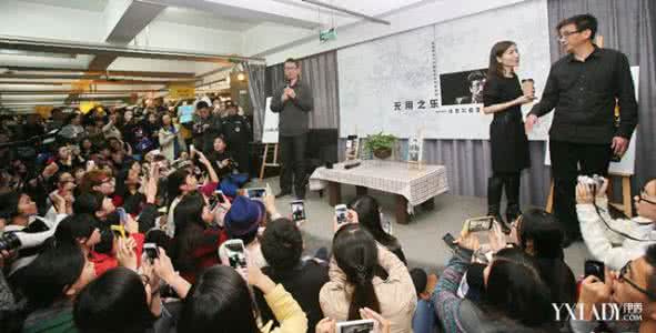 南京先锋书店 白岩松昨日现身南京先锋书店 现场分享“四本书”