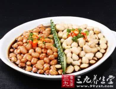 醋泡花生的功效与作用 醋泡花生的功效 可防治心血管疾病