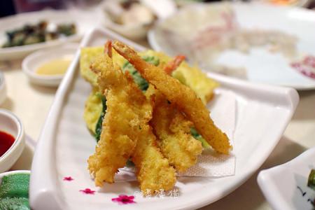 韩国人最爱的中国零食 原来韩国人最爱的鸡蛋卷是这样做出来的!