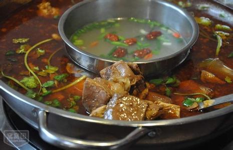 红焖羊肉 冬季滋补羊肉如何去膻?喜欢吃红焖羊肉的看过来