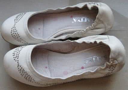 做梦梦到鞋子丢了 做梦梦到鞋 梦见鞋_做梦梦到鞋