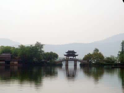 欲把西湖比西子 欲把西湖比西子，淡妆浓抹总相宜——西湖印象