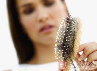 治脱发最好的方法 脱发怎么办 治脱发用这招最管用