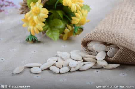 保命延寿丹 保命延寿 一颗南瓜子竟能保命延寿 可别再扔了