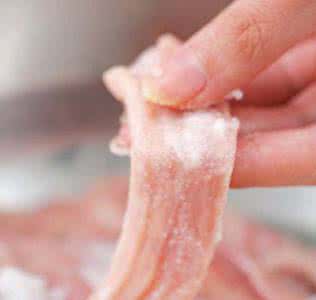 猪小肠怎么洗干净图片 猪小肠怎么洗干净