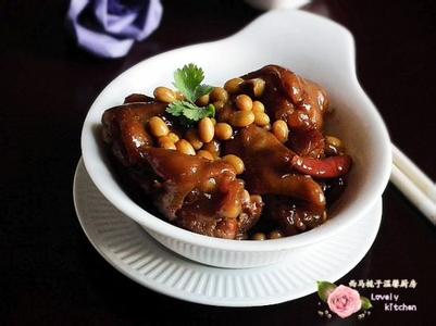 荸荠饺子 美食DIY  荸 荠 猪 肉 煎 饺 ！