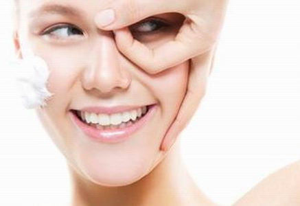 脸部皮肤暗黄怎么调理 皮肤暗黄要如何调理？