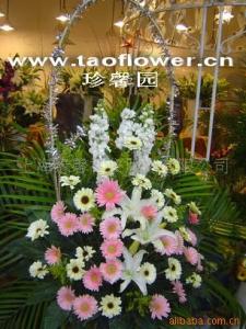 丧事花篮条幅怎么写 丧事花篮 丧事花篮的条幅怎么写？