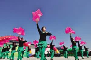 老伴儿 老伴儿迷恋广场舞怎么办?