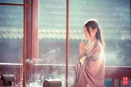 做人缺德遭报应的名言 做人缺德遭报应的名言 人活着，别缺德！