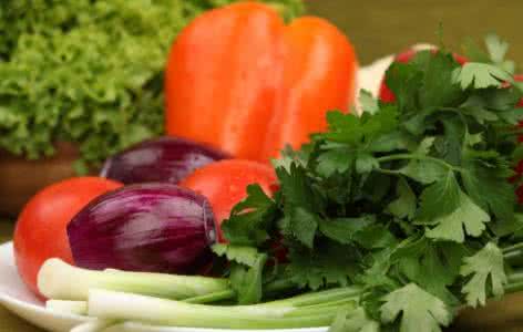 芹菜和洋葱能一起吃吗 初春倒春寒什么食物最养生?芹菜洋葱不妨来试试
