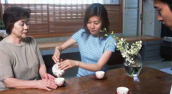 如何正确处理婆媳关系 媳妇正确处理婆媳关系办法