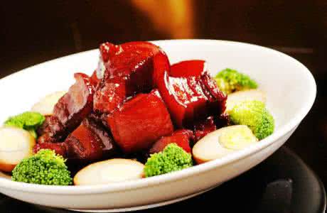 怎样做红烧肉肥而不腻 【一点资讯】红烧肉肥而不腻做法，吃过一次还想吃。 (Yidianzixun.com)