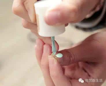 手工胸针 手工胸针 手工 | 指甲油涂出的小花簇胸针