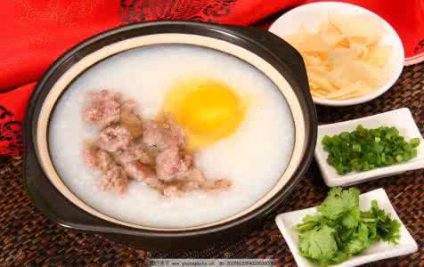 鸡蛋瘦肉粥的做法 【美食视频】鸡蛋粥视频的做法