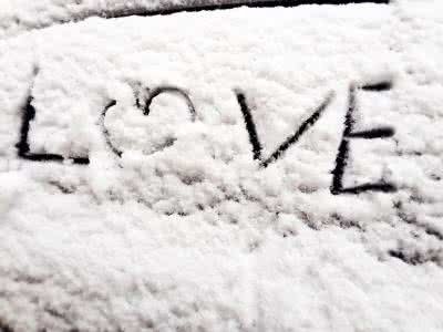 初雪钢琴曲 初雪