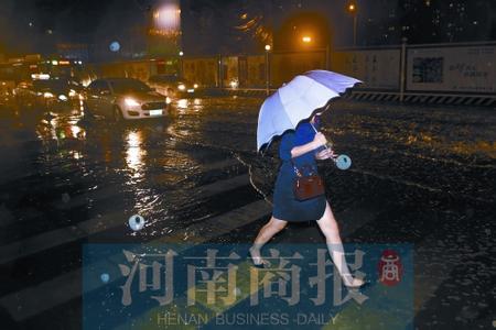 江苏省扬州市梅岭中学 扬州人挺住！“暴力梅”来啦：暴雨→雷电→狂风→桑拿天！未来10天，更难忍受的是……