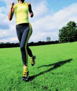 细腰丰胸大长腿 上下班大步走做细腰美人