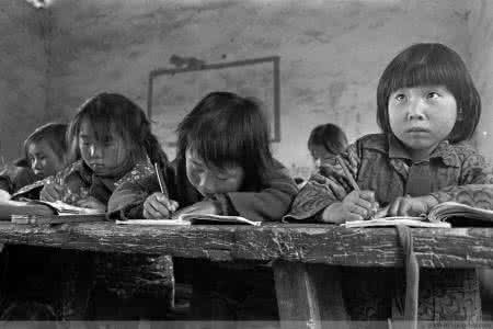 贫困山区的孩子 那些贫困山区的孩子