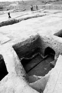 河南省有几个古墓群 河南发现古墓群 古墓100座占地5千平方米