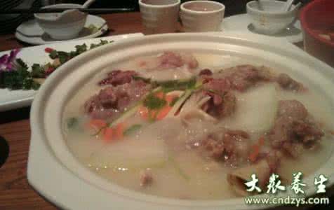 滋补骨头汤 骨头汤怎么做有营养 不同搭配同样滋补