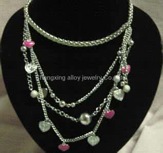 钩针项链 漂亮的金属与钩针编织一体的钩花项链 crochet necklace