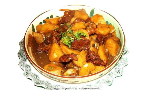 排骨炖土豆豆角 排骨炖土豆 排骨炖豆角