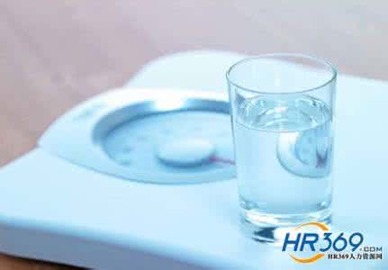 管理故事：一杯水的故事