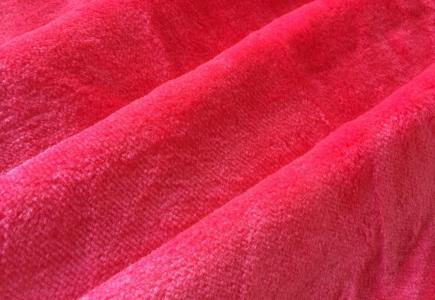 长毛绒面料 长毛绒是什么面料 毛绒面料服装的保养要点