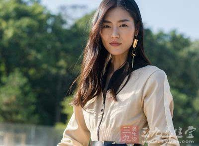 男人女人超流氓视频 男人超爱的那些大美腿女人都有谁