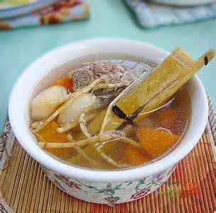 茅根马蹄竹蔗糖水 竹蔗茅根炖海螺 滋阴益气老少宜。
